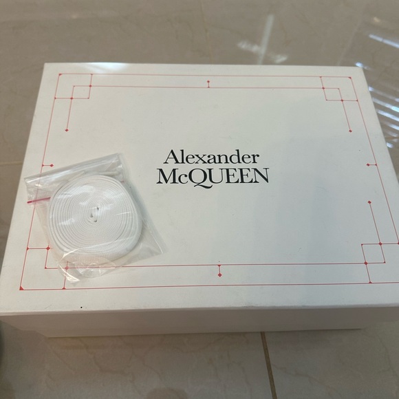 Alexander McQueen Oversized Transparent Sneakers White leather Women’s 8 EU 38